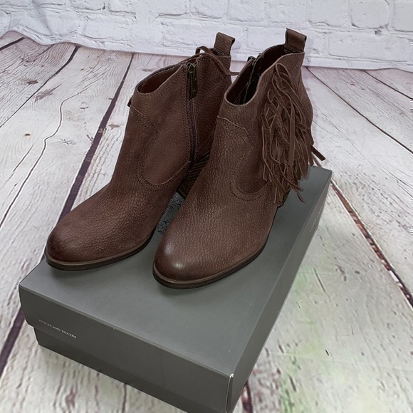 New in Box Vince Camuto brown leather fringed booties